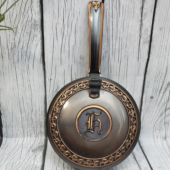 L.E. Mason of Boston, Mass. Silent Butler/Crumb-ash Holder - Picture 3 of 11